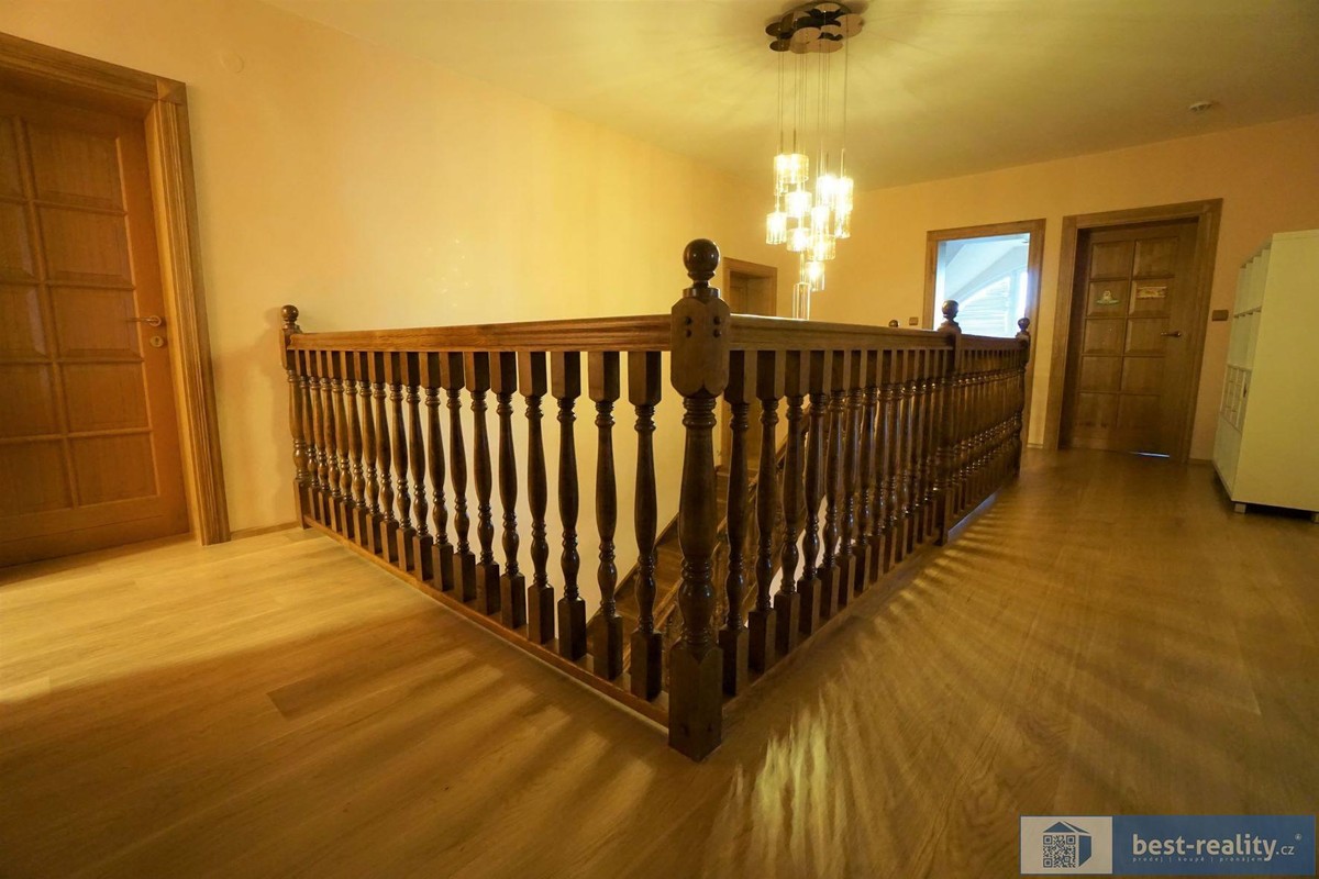 Prodej domu 676 m², pozemek 2737 m²