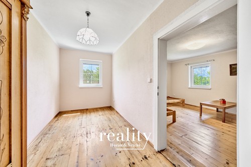 Prodaný dům 322 m², pozemek 9361 m²