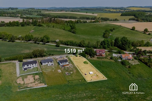 Prodej stavebního pozemku 1519 m²