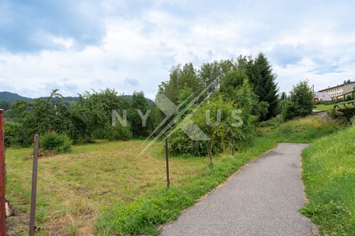 Prodej stavebního pozemku 1693 m²