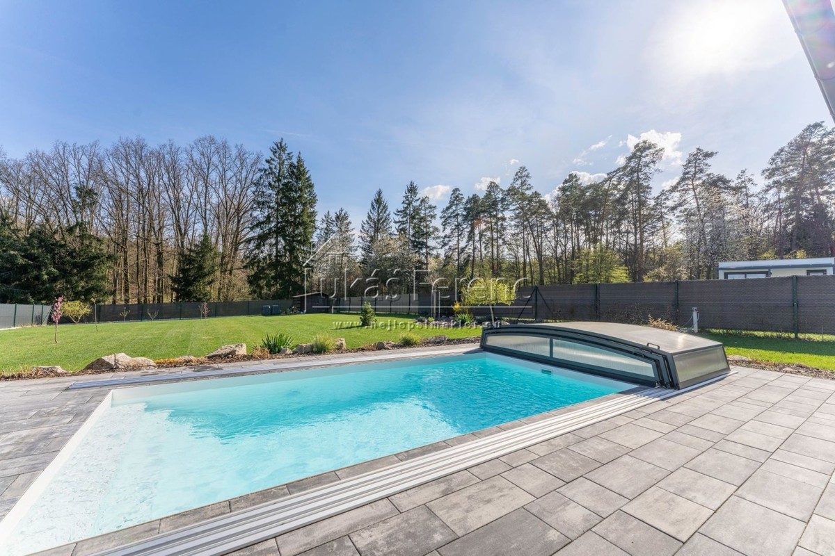 Prodej domu 221 m², pozemek 1950 m²