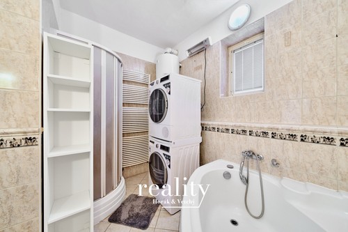 Prodej zemědělské usedlosti 500 m², pozemek 11645 m²