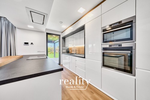 Prodaný dům 239 m², pozemek 823 m²
