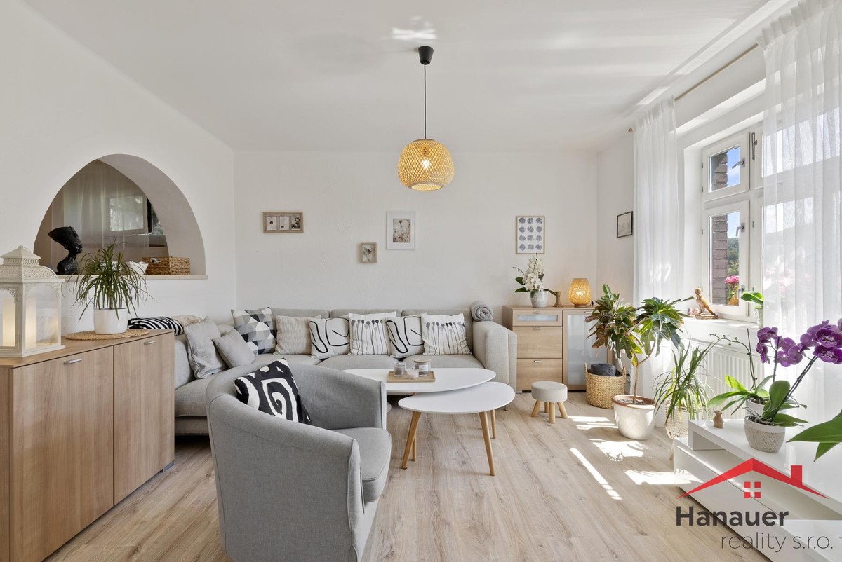 Prodej domu 178 m², pozemek 1299 m²