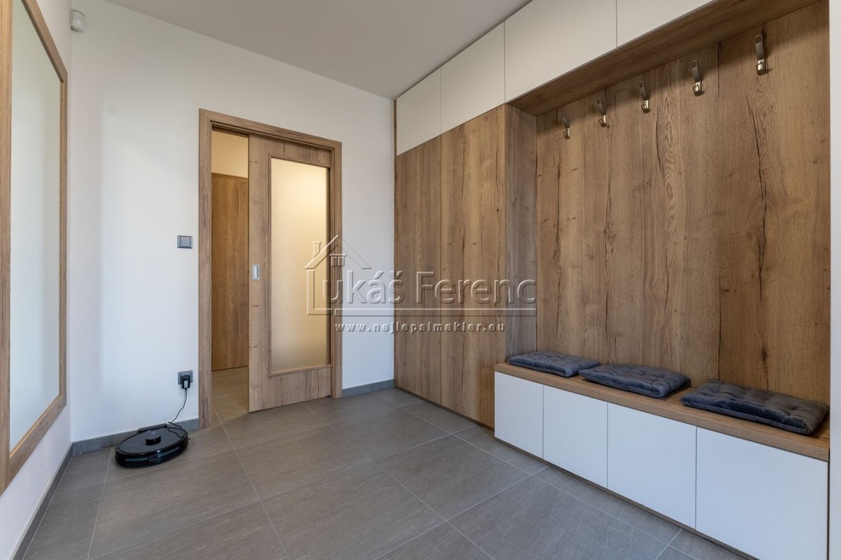 Prodej domu 221 m², pozemek 1950 m²