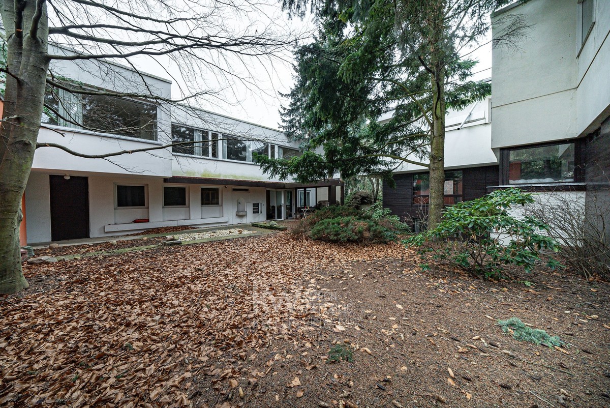 Prodej vily 747 m², pozemek 933 m²