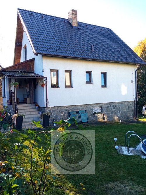 Prodaná chata 200 m², pozemek 1033 m²