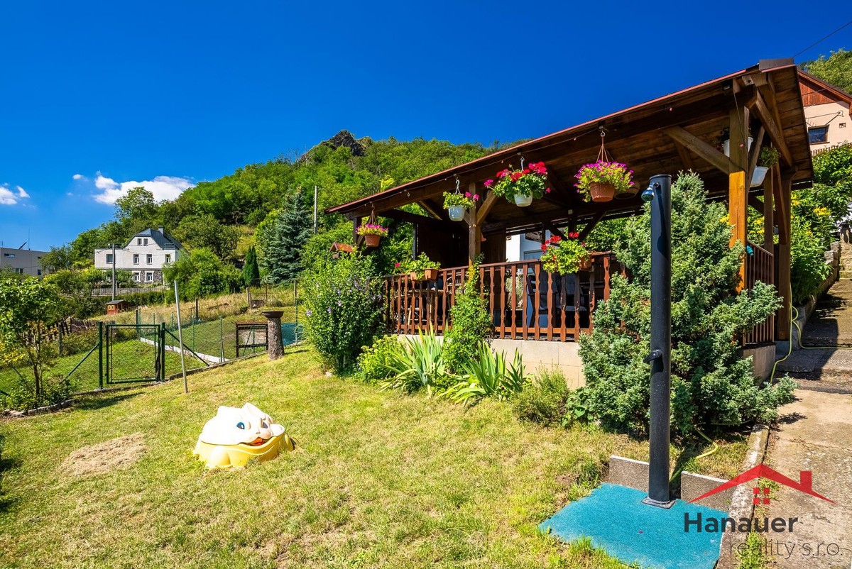 Prodej domu 178 m², pozemek 1299 m²