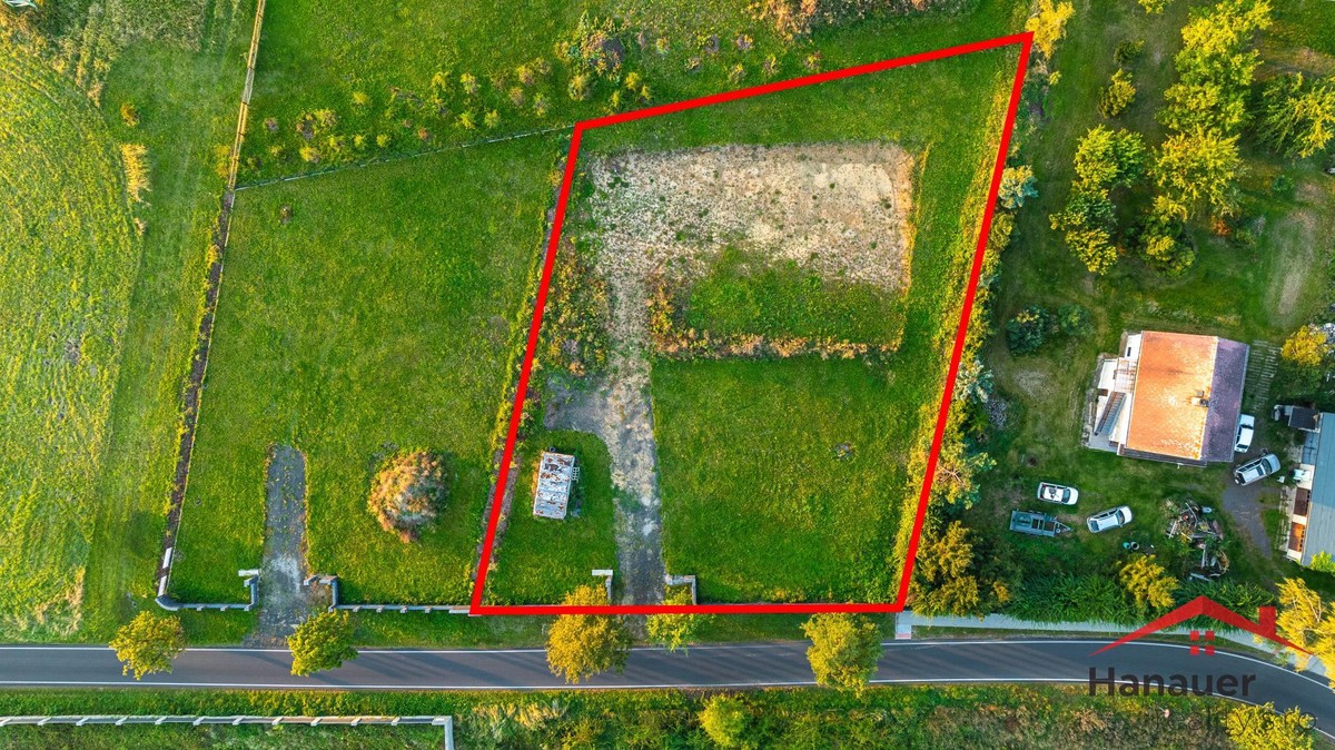 Prodej stavebního pozemku 1950 m²
