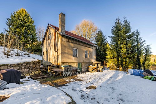 Prodaná chata 111 m², pozemek 305 m²