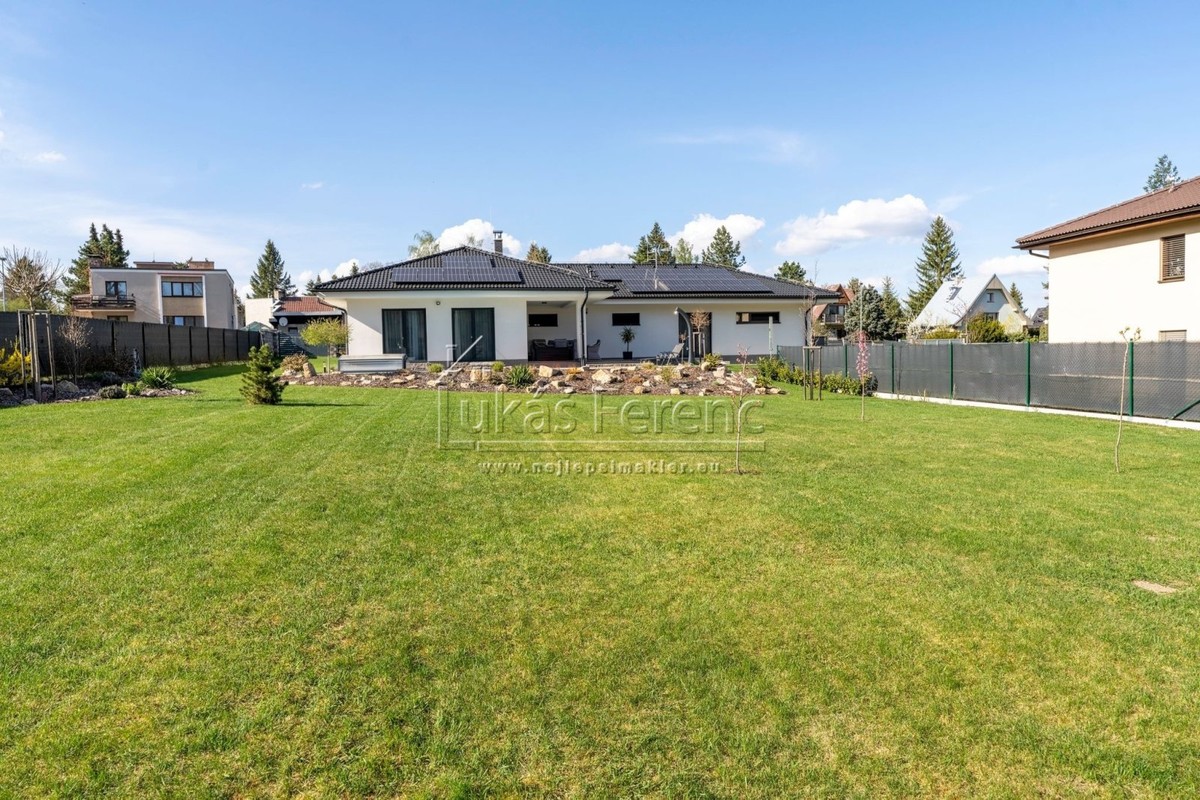 Prodej domu 221 m², pozemek 1950 m²