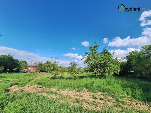 Prodej stavebního pozemku 2975 m²