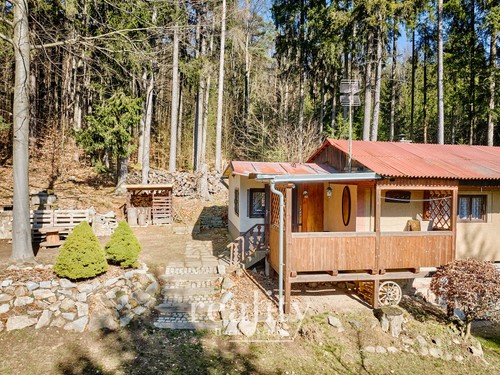 Prodaná chata 33 m², pozemek 520 m²