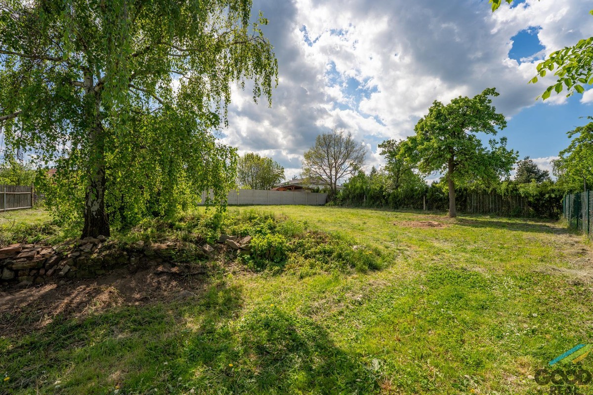 Prodej stavebního pozemku 996 m²