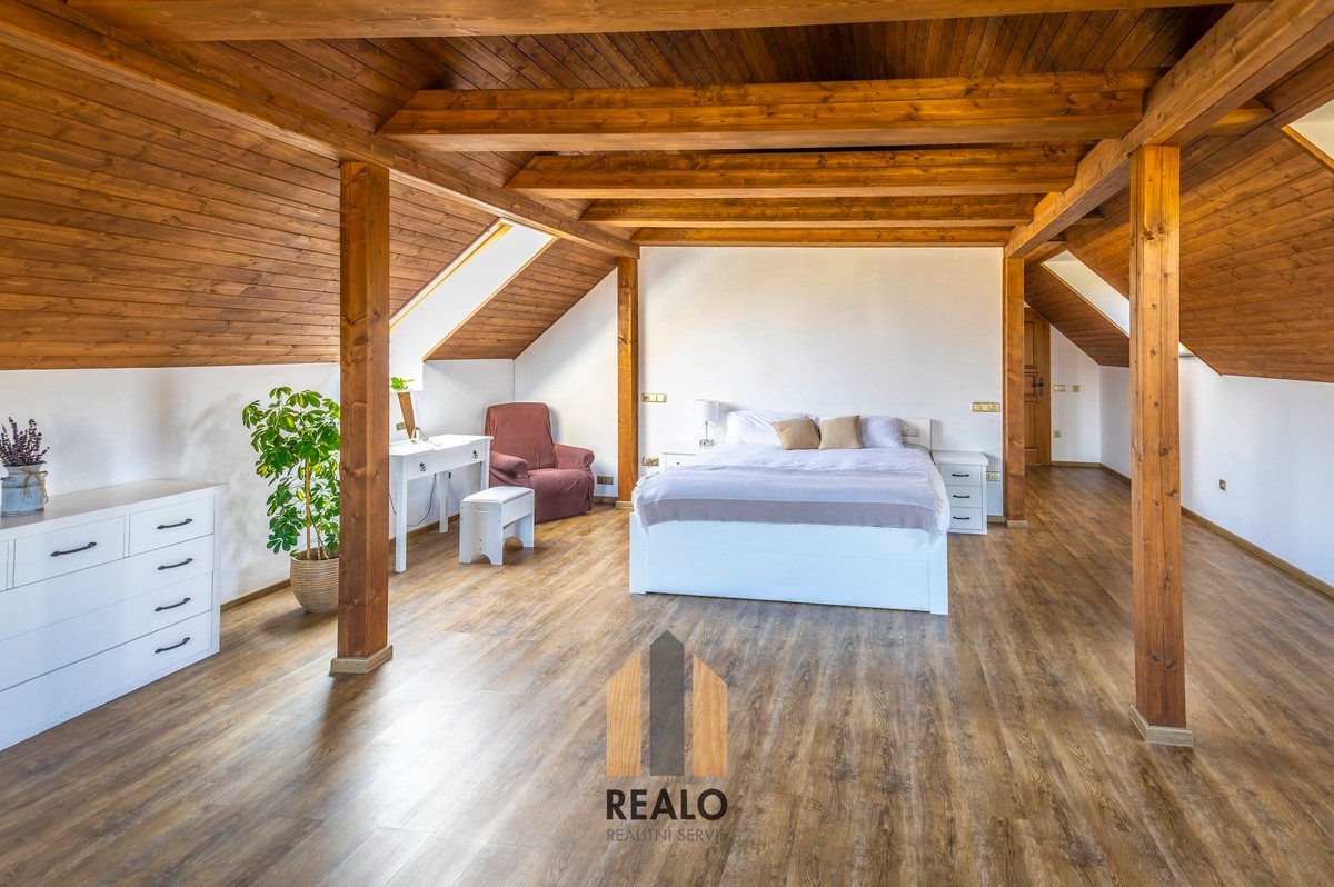 Prodej chalupy 399 m², pozemek 6536 m²