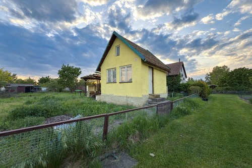 Prodej chaty 16 m², pozemek 135 m²