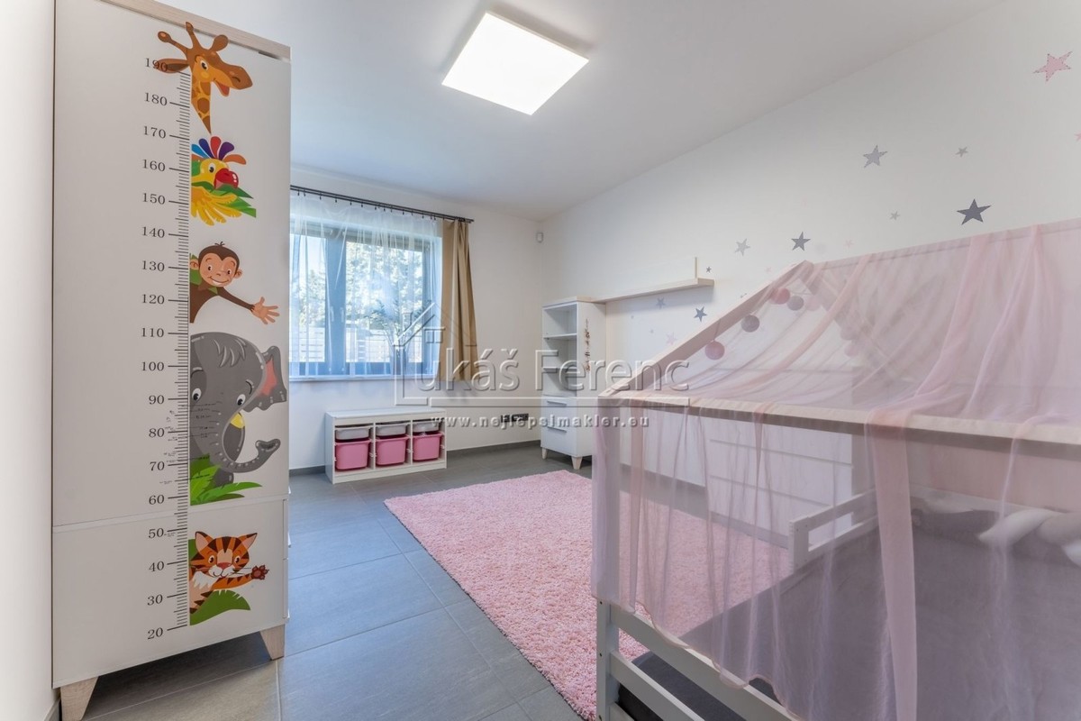 Prodej domu 221 m², pozemek 1950 m²