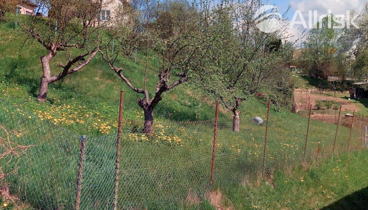 Prodej stavebního pozemku 645 m²