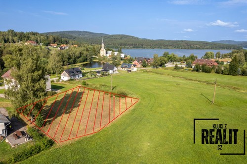 Prodej stavebního pozemku 1207 m²
