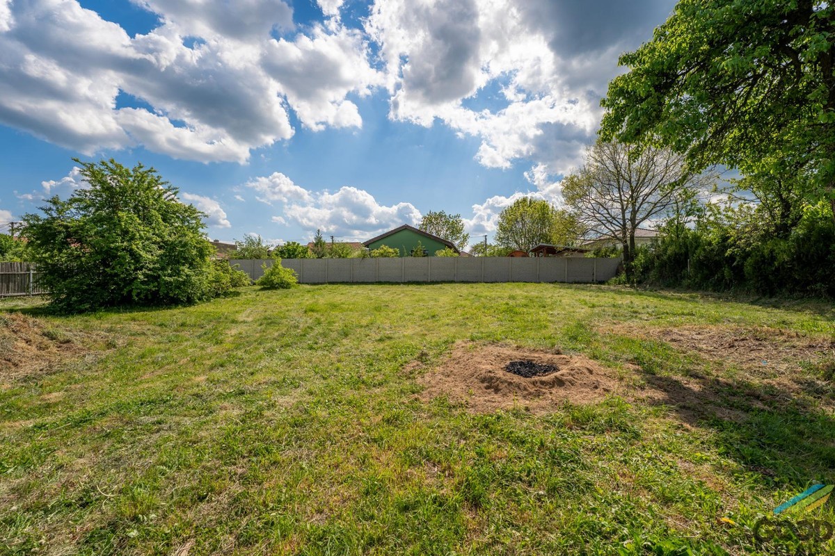 Prodej stavebního pozemku 996 m²