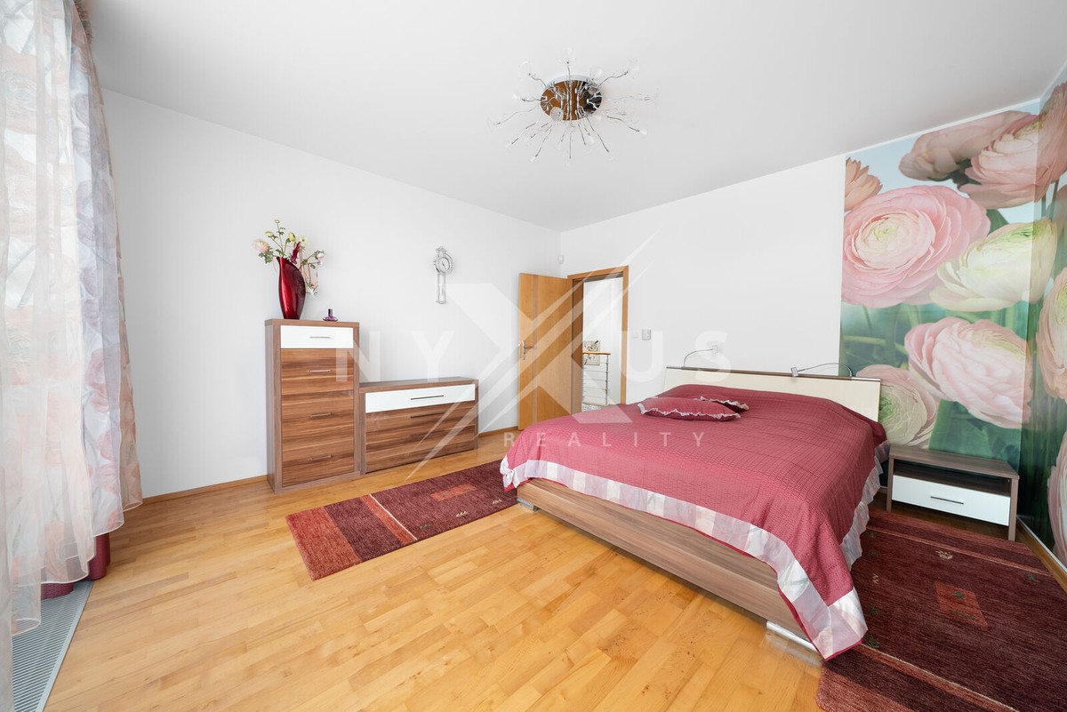 Prodej bytu 4+kk 155 m²