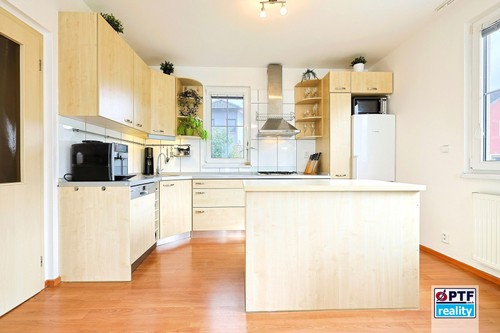 Prodaný dům 100 m², pozemek 646 m²