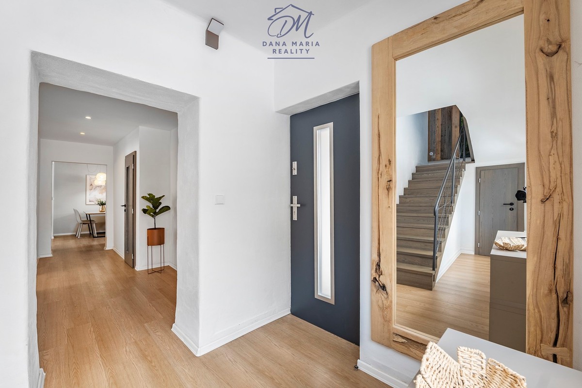 Prodej domu 218 m², pozemek 674 m²