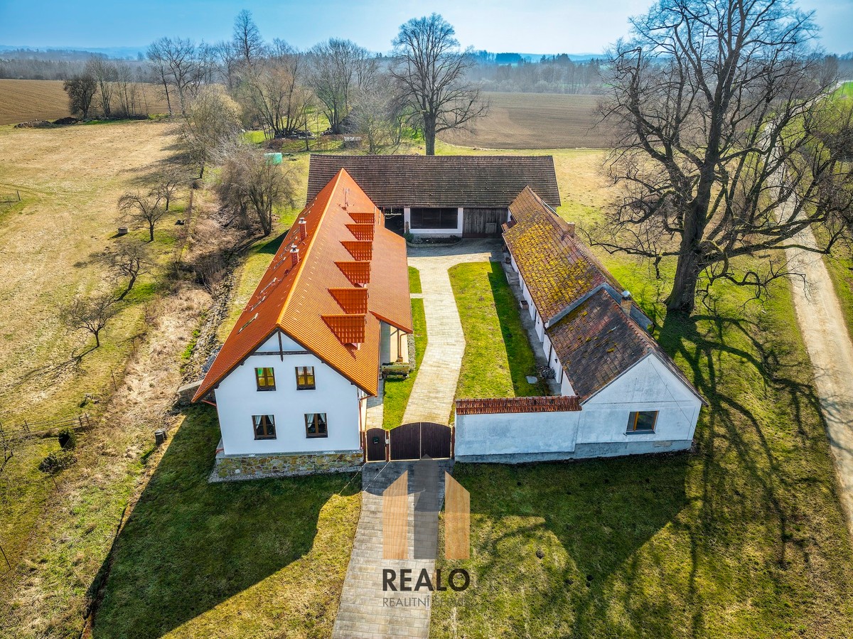 Prodej chalupy 399 m², pozemek 6536 m²