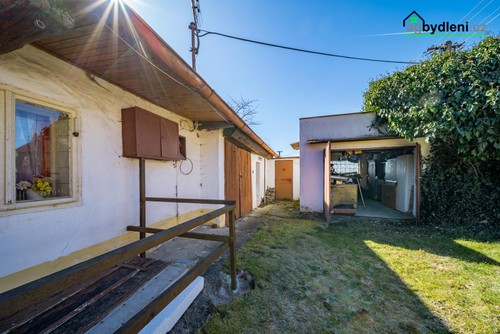 Prodej stavebního pozemku 1726 m²