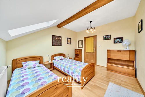Prodaný dům 322 m², pozemek 9361 m²