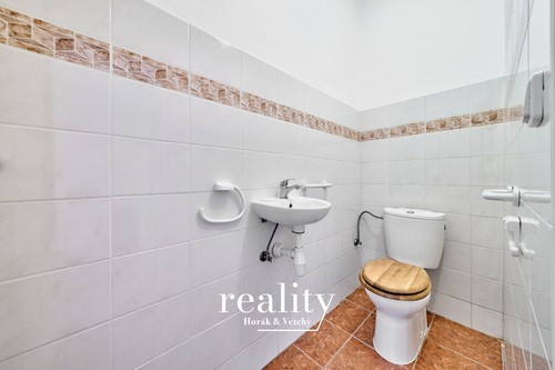 Prodej zemědělské usedlosti 500 m², pozemek 11645 m²