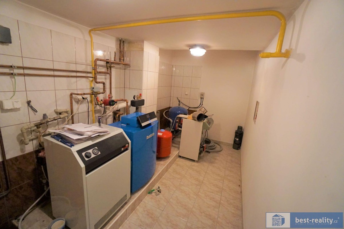 Prodej domu 676 m², pozemek 2737 m²