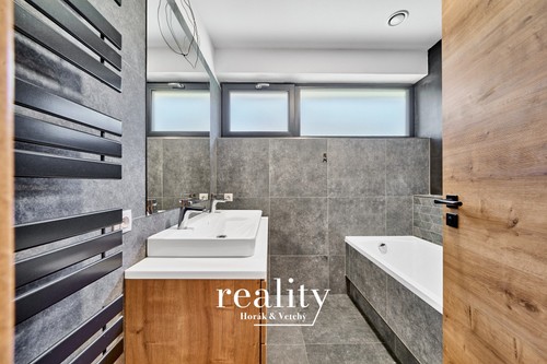 Prodaný dům 239 m², pozemek 823 m²