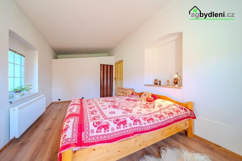 Prodej domu 240 m², pozemek 5595 m²