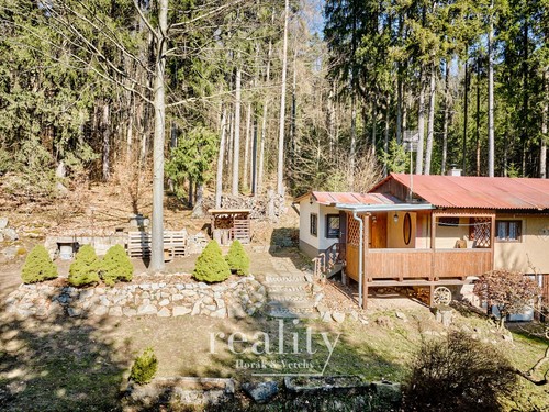 Prodaná chata 33 m², pozemek 520 m²