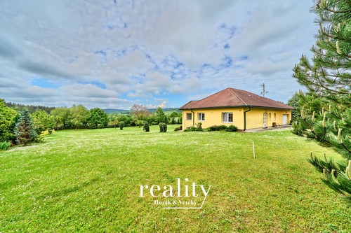 Prodaný dům 322 m², pozemek 9361 m²