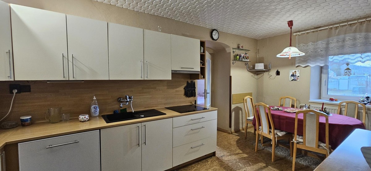 Prodej domu 326 m², pozemek 1175 m²