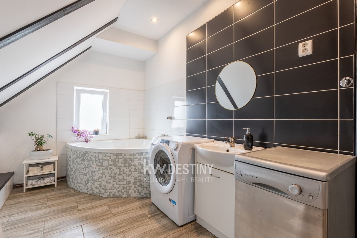Prodej domu 230 m², pozemek 910 m²