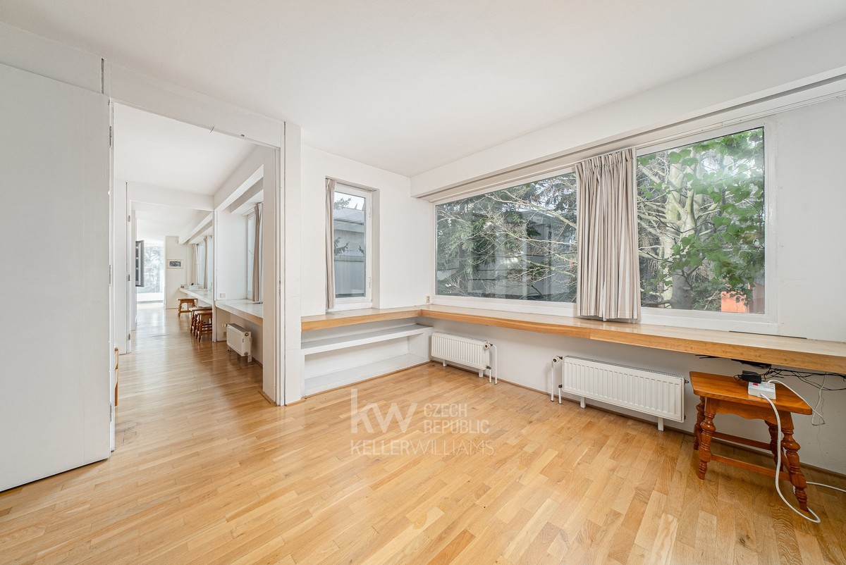 Prodej vily 747 m², pozemek 933 m²