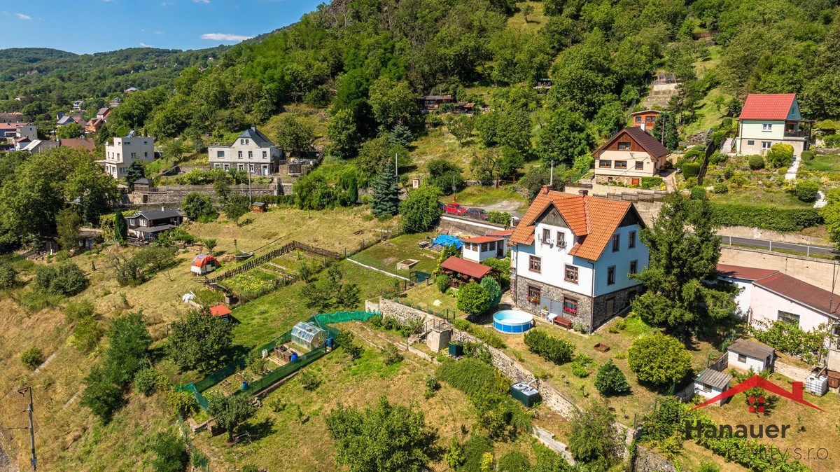 Prodej domu 178 m², pozemek 1299 m²