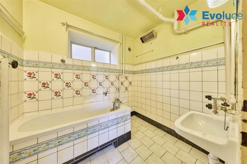 Prodaný dům 195 m², pozemek 1029 m²