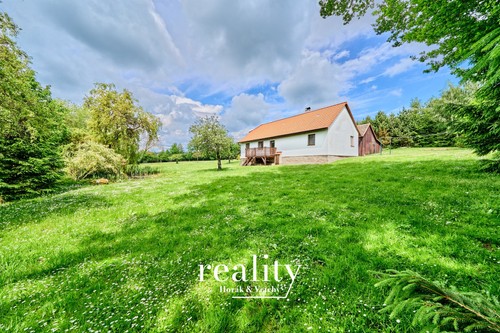 Prodaný dům 322 m², pozemek 9361 m²