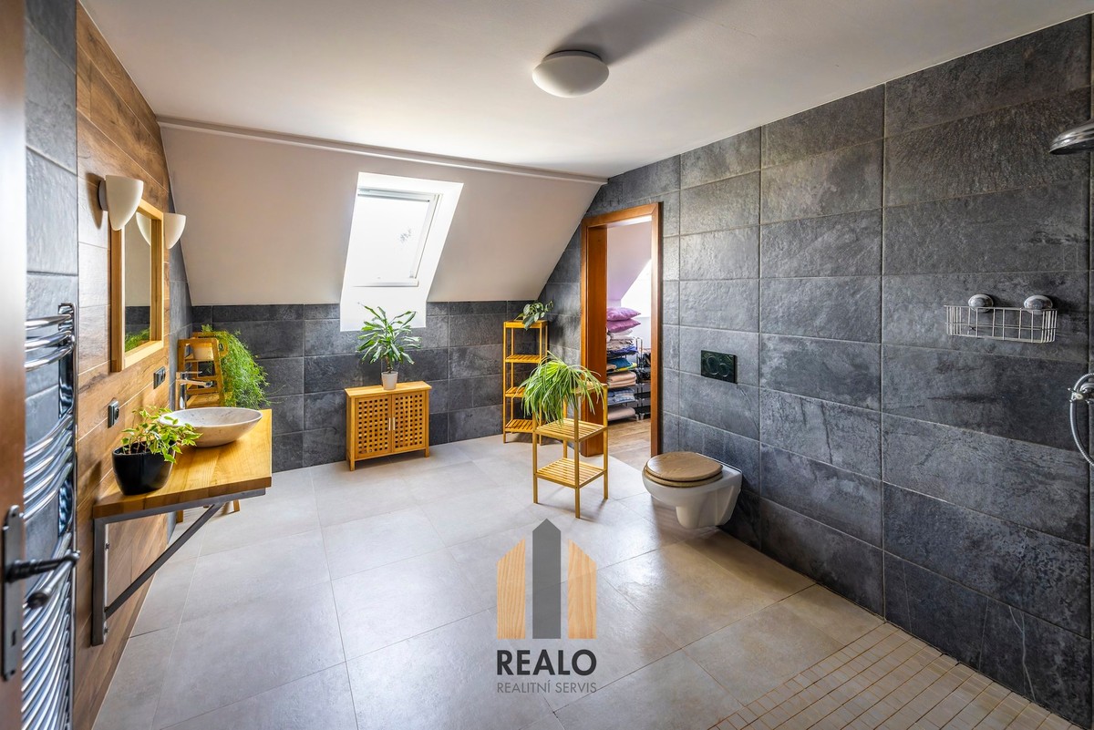Prodej chalupy 399 m², pozemek 6536 m²