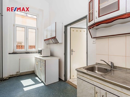 Prodaná vila 904 m², pozemek 1813 m²