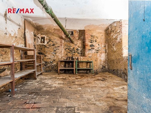 Prodaná vila 904 m², pozemek 1813 m²