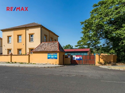 Prodaná vila 904 m², pozemek 1813 m²