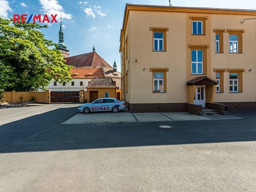 Prodaná vila 904 m², pozemek 1813 m²