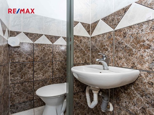 Prodaná vila 904 m², pozemek 1813 m²