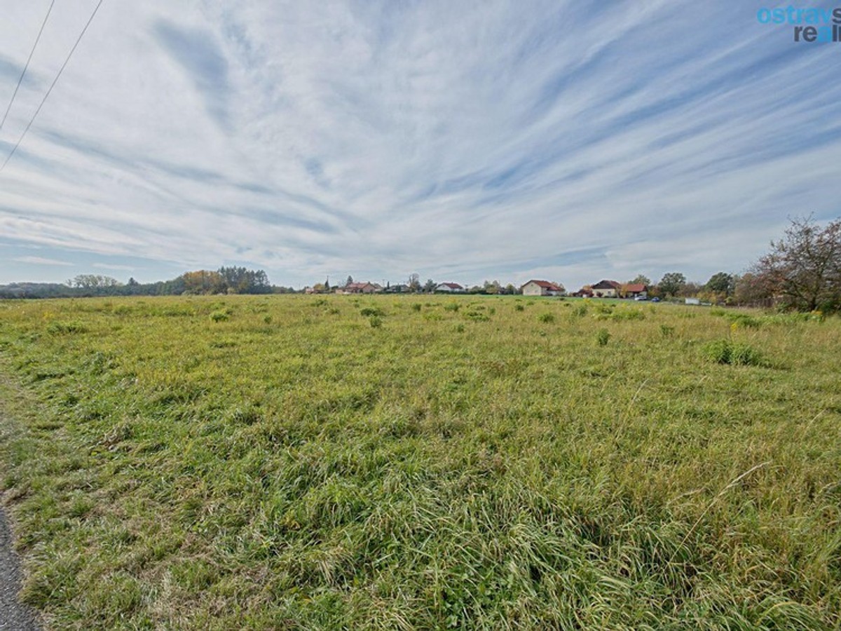 Prodej stavebního pozemku 4518 m²