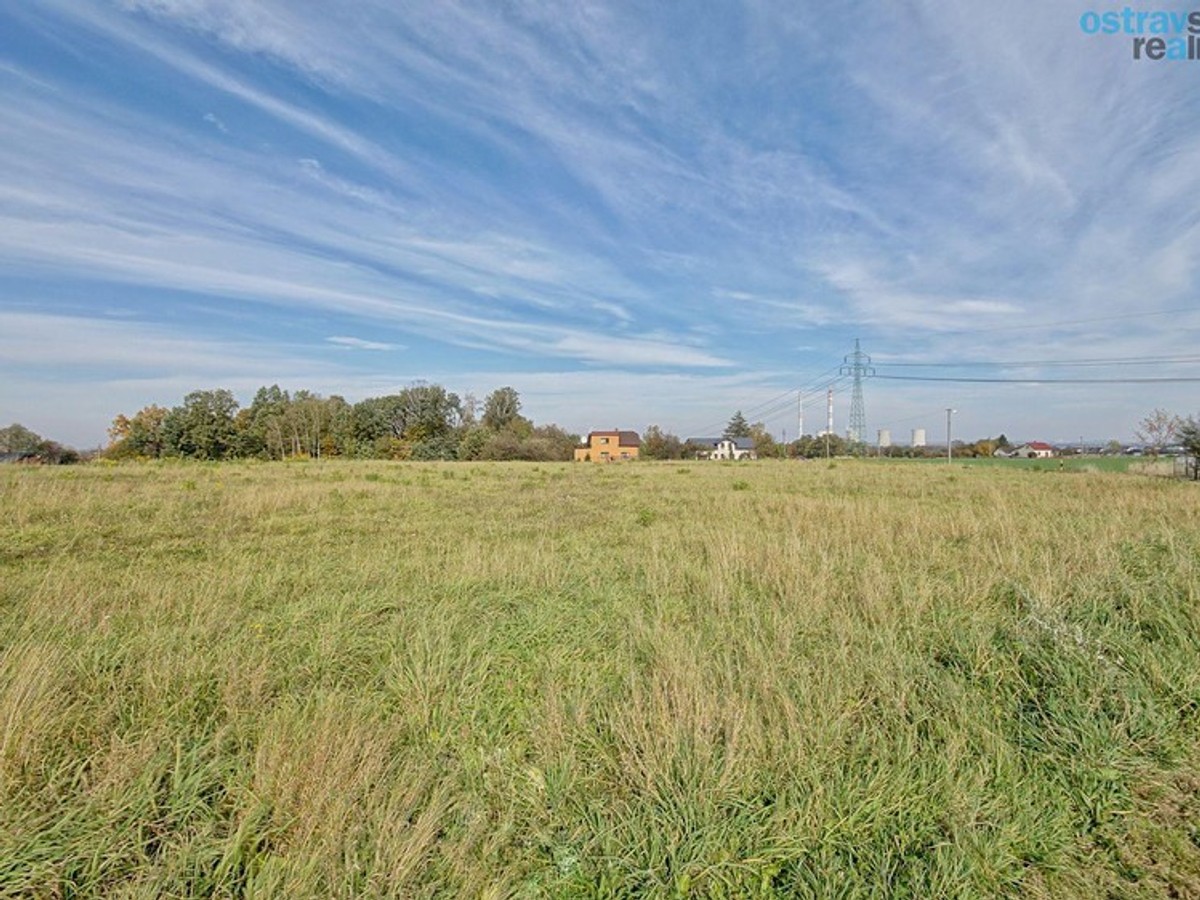 Prodej stavebního pozemku 4518 m²